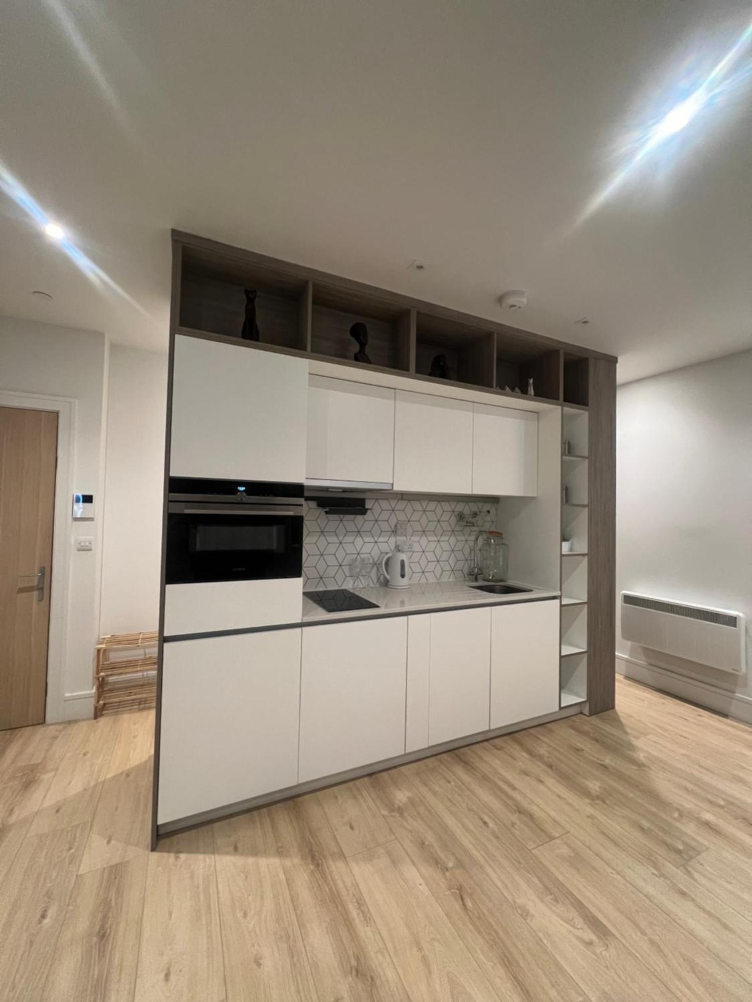 London Heathrow Airport Apartment Voyager House Terminal 12345 - Ev Electric And Parking Available Hillingdon kerület Kültér fotó