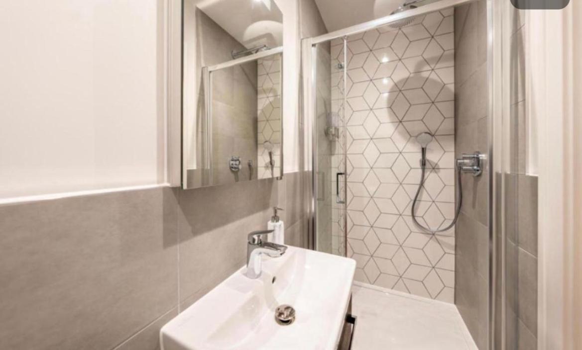 London Heathrow Airport Apartment Voyager House Terminal 12345 - Ev Electric And Parking Available Hillingdon kerület Szoba fotó